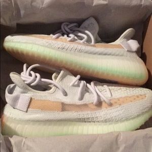 Yeezy Boost V2 350 Hyperspace